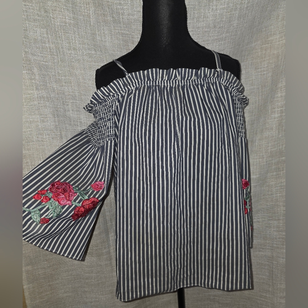 I.N. San Francisco Navy White Striped Top Cold Shoulders Bell Sleeves Rose